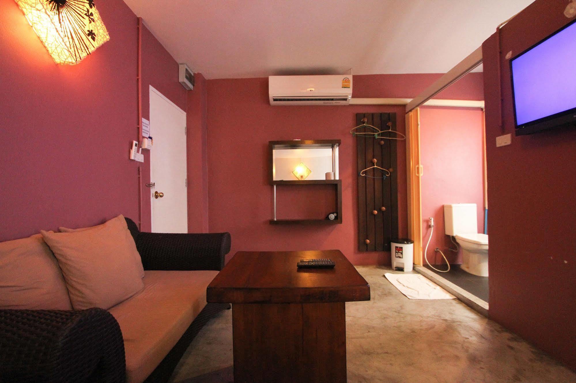 At Smile Oasis Houses Бангкок Экстерьер фото