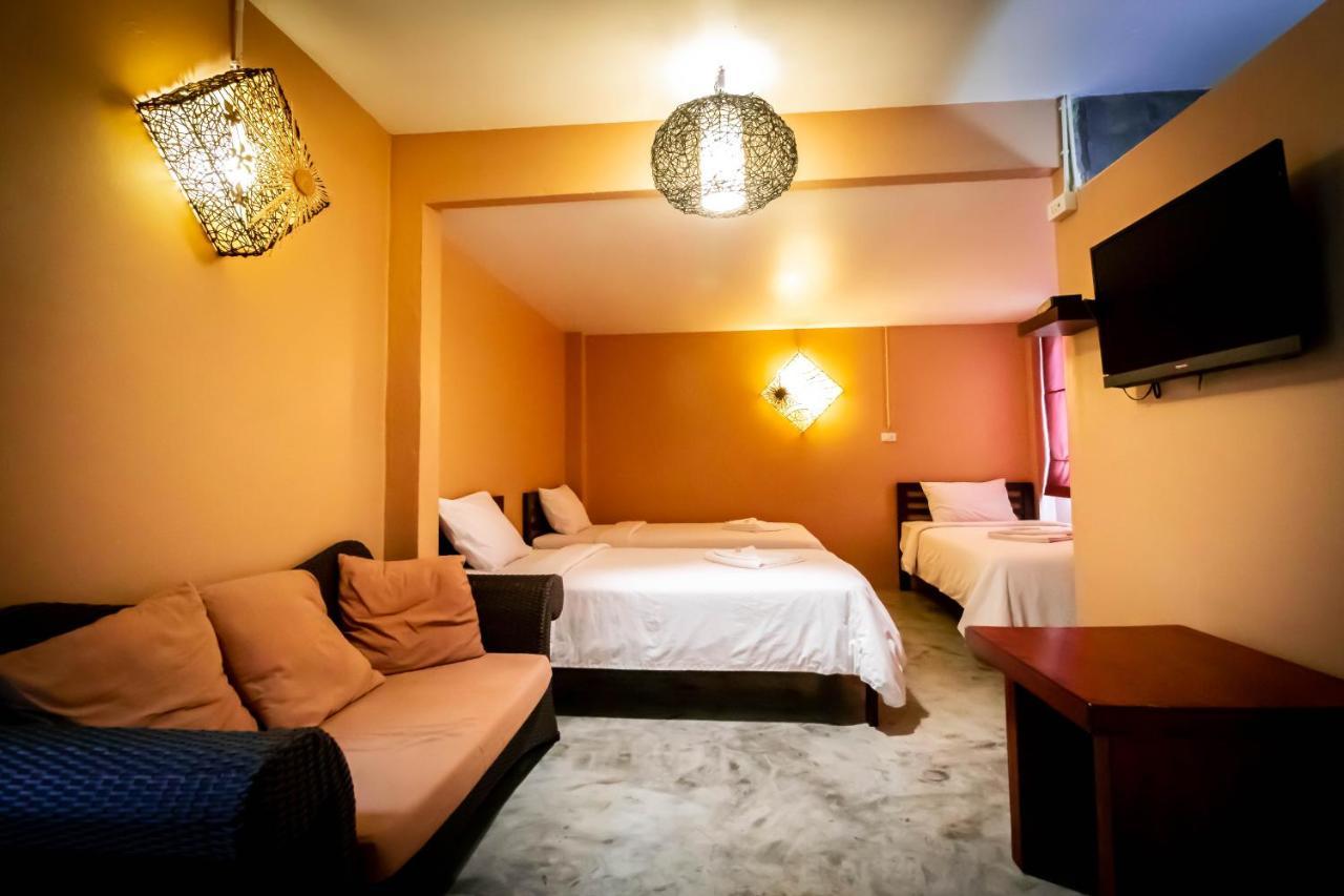 At Smile Oasis Houses Бангкок Экстерьер фото