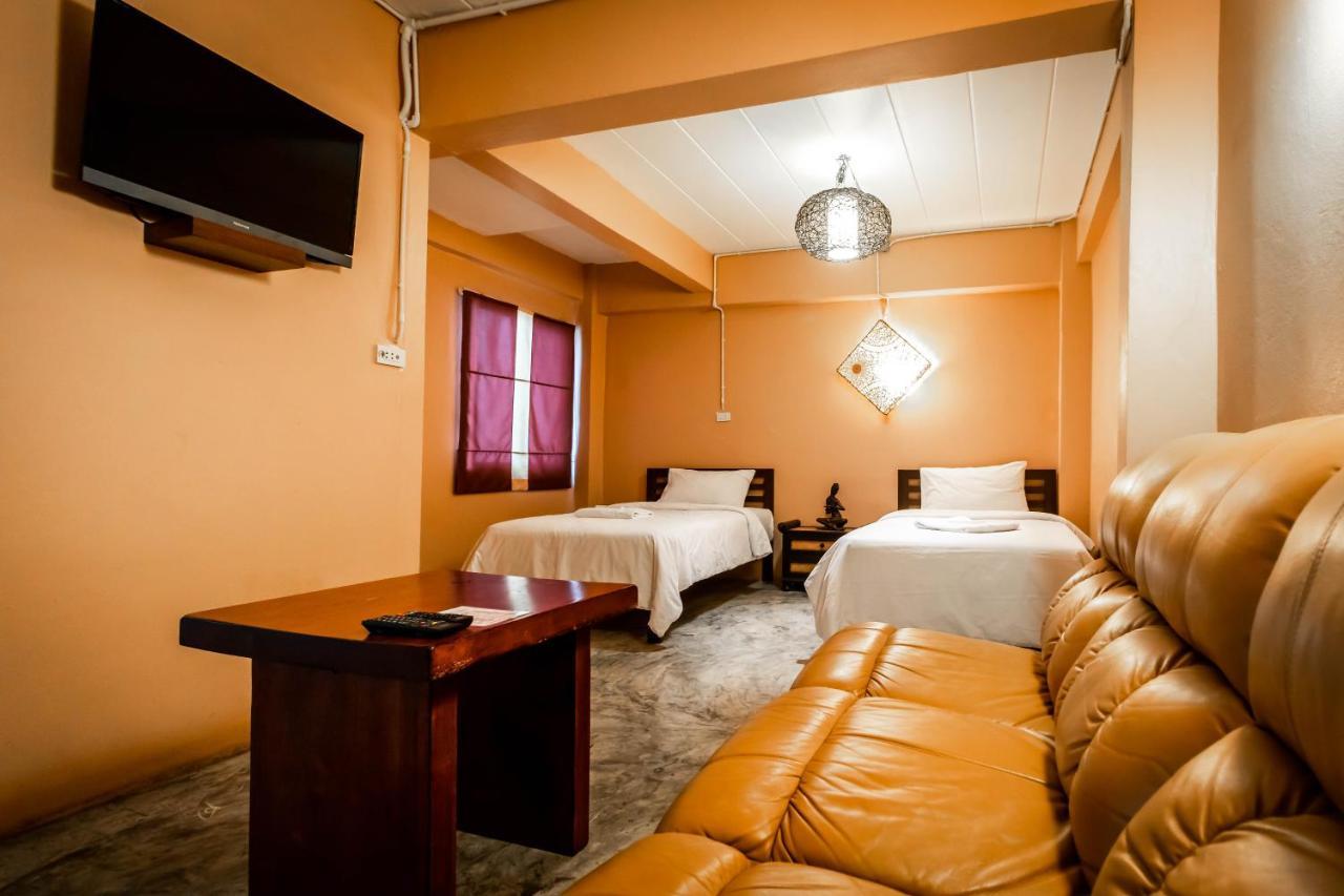 At Smile Oasis Houses Бангкок Экстерьер фото